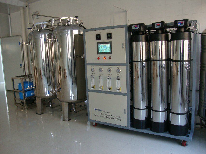RO反滲透超純水機(jī) RO反滲透超純水機(jī)